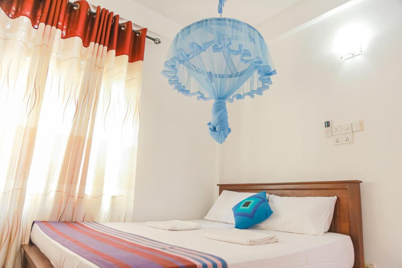 Lakeside Villa Anuradhapura Bagian luar foto