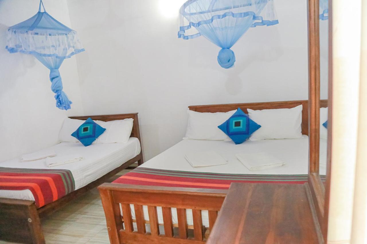 Lakeside Villa Anuradhapura Bagian luar foto