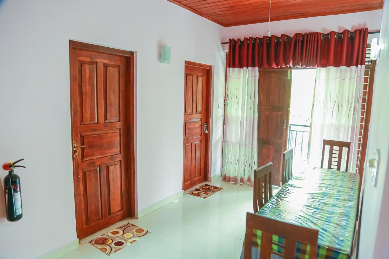 Lakeside Villa Anuradhapura Bagian luar foto