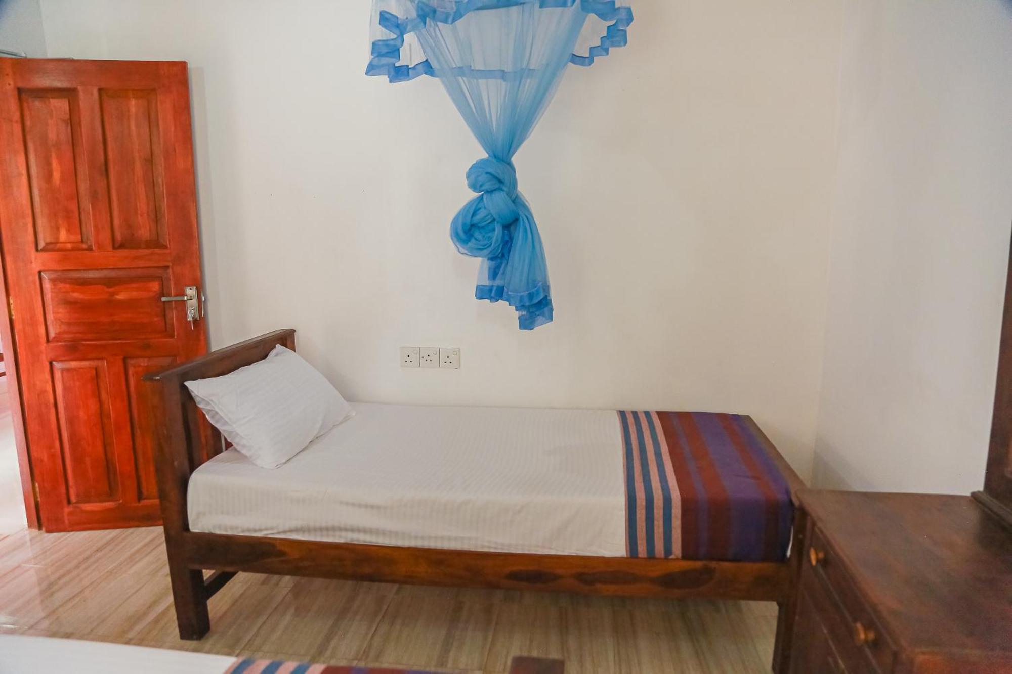 Lakeside Villa Anuradhapura Ruang foto